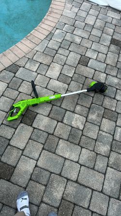 Greenworks string trimmer 
