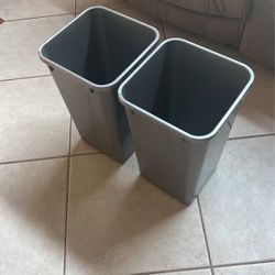 Rev-A-Shelf Square Garbage Cans New 2 Cans 11x11x18