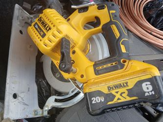 Dewalt 20vmax/xr circular saw
