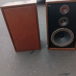 Speakers 1 pair