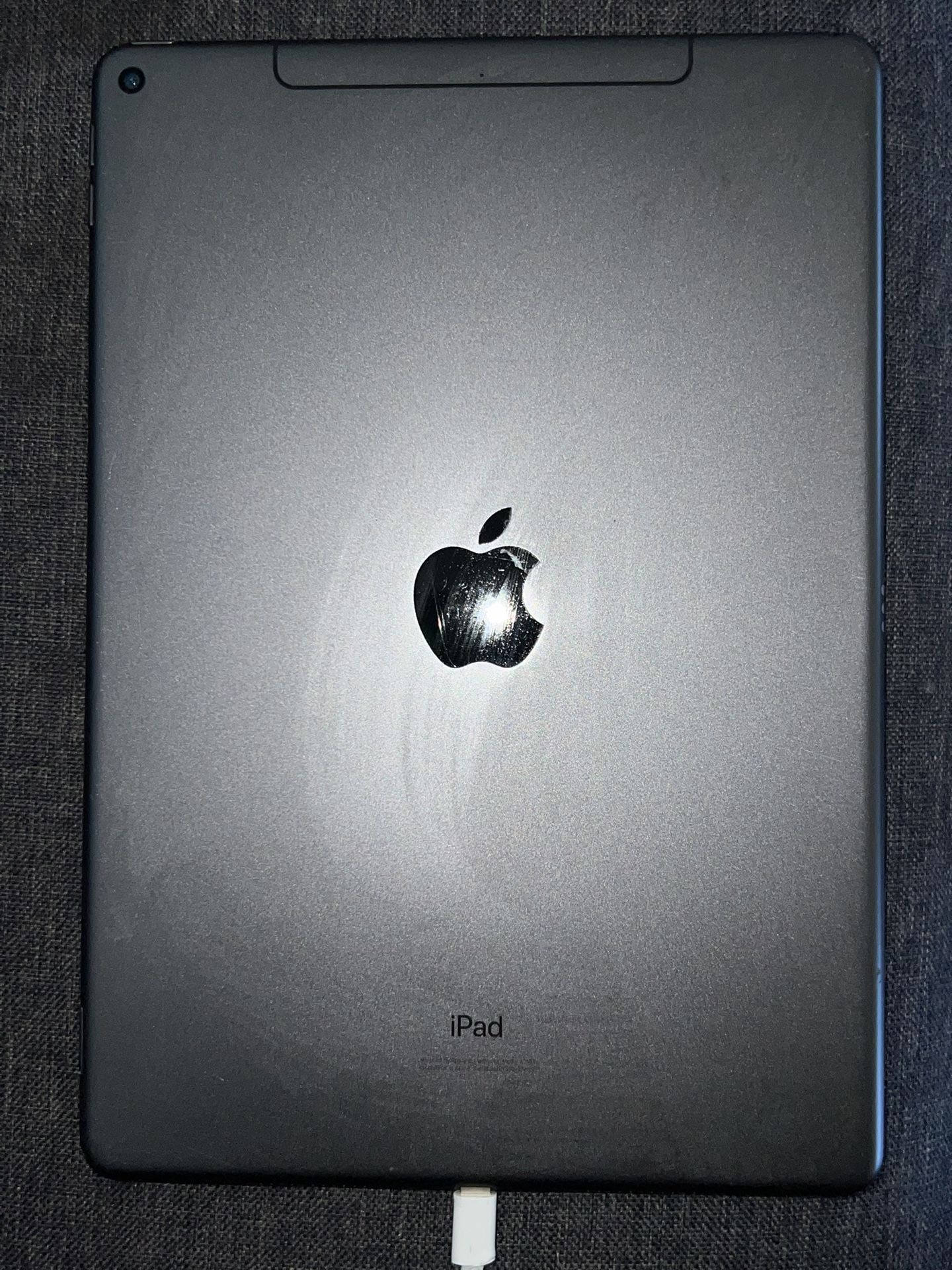 iPad Air Gen 3 (2019) 64 GB Wi-Fi + LTE [Activation Locked]