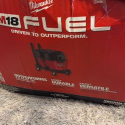 Milwaukee Shop Vacuum 