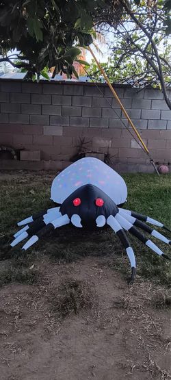 Halloween Inflatable black/white Spider Yard Decoration