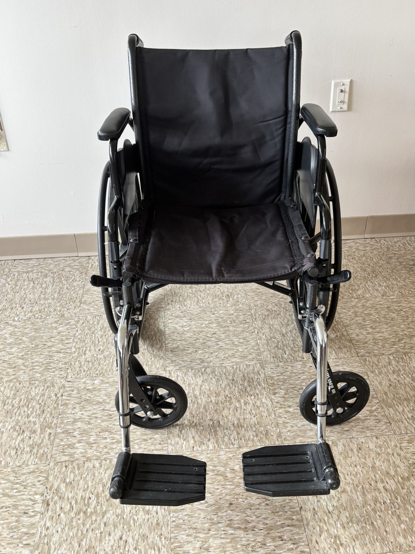 Drive Foldable Wheelchair 18” width