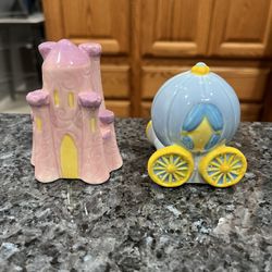 Vintage Disney Cinderella’s castle and carriage salt and pepper shakers.  Brand New Never Used 