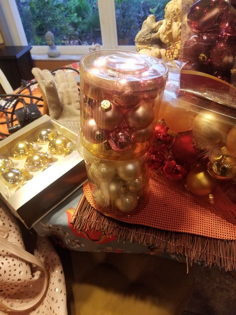 Clearing in Laws. Xmass Ornaments Red And Gold. All For $50