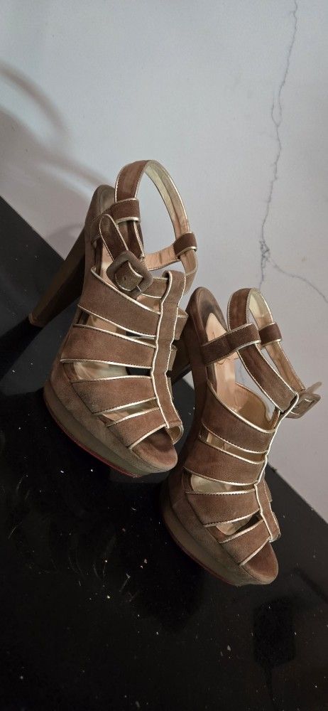 Woman Authentic Shoes 8.5sz