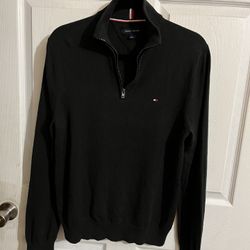 Men’s Tommy Hilfiger Sweater Size (M)
