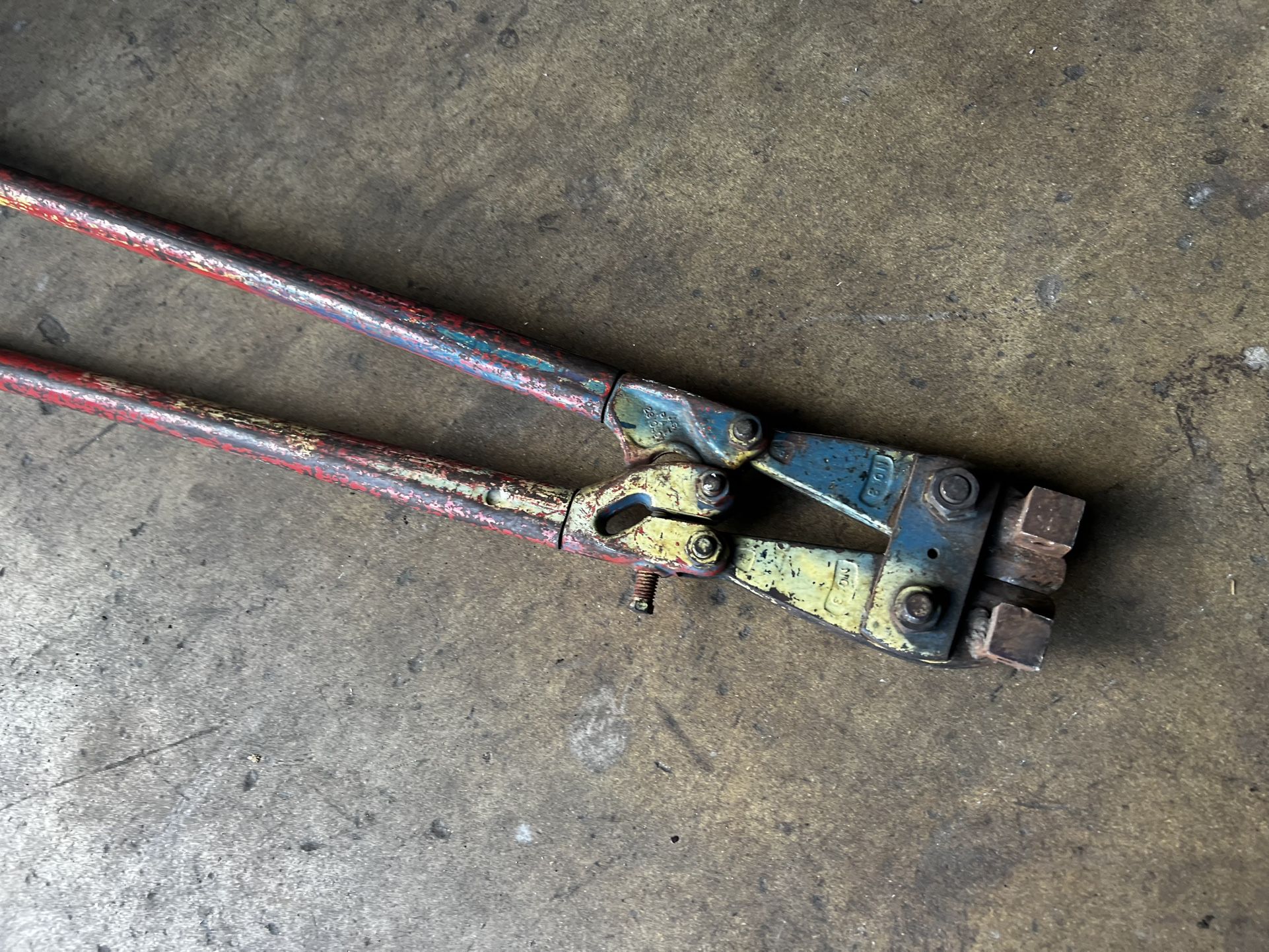 Vintage H.K. Porter Boston Mass NO. 3 - 36" Cast Iron Bolt Easy Cutters HKP