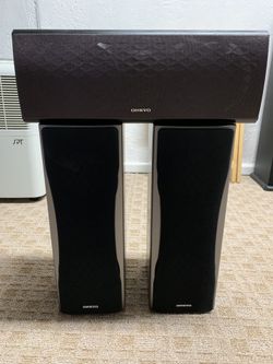 Onkyo bookshelf speaker asking $60