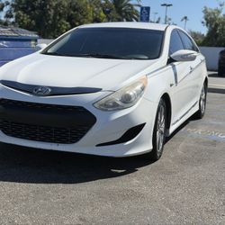 Hyundai Sonata Hybrid 