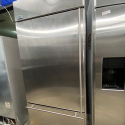 GE Monogram Bottom Freezer 36” Built In Refrigerator 