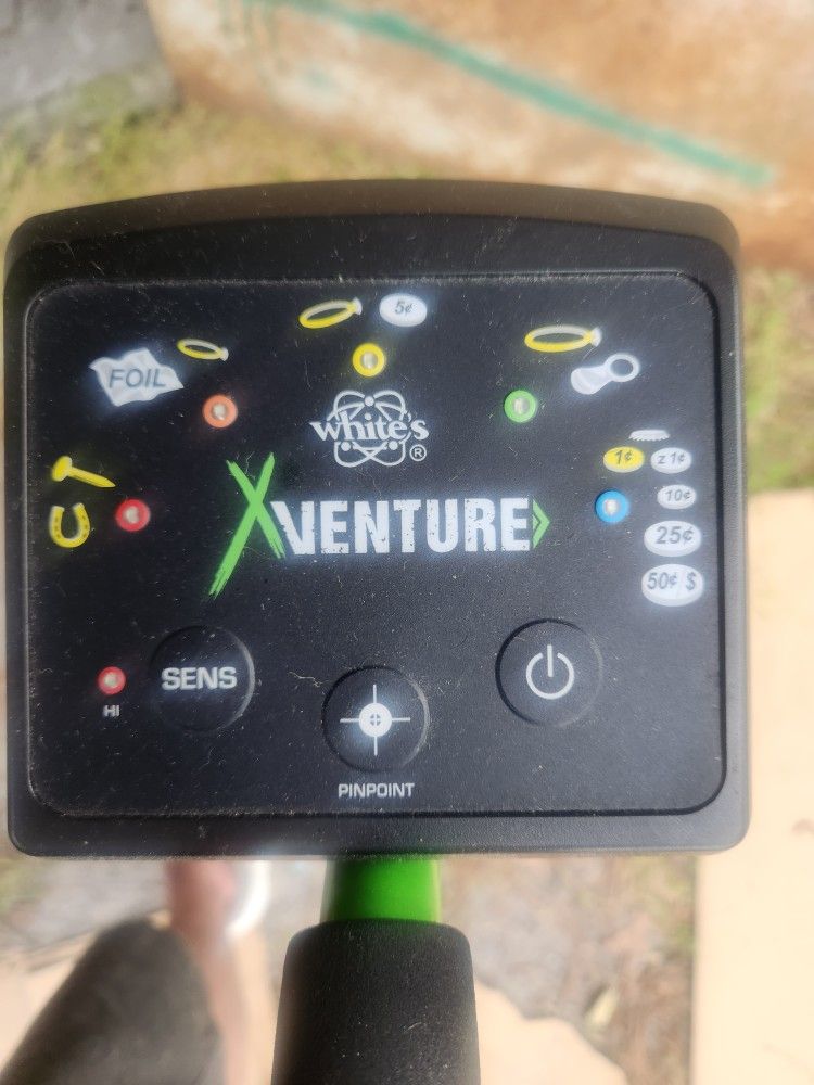 Whites Xventure Metal Detector
