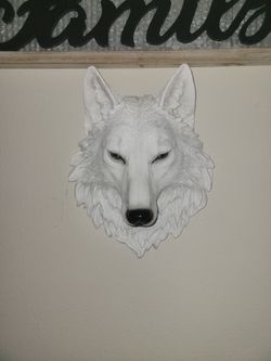 Large Wolf Head Wall Hanger 
