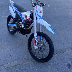 250cc Dirtbike 