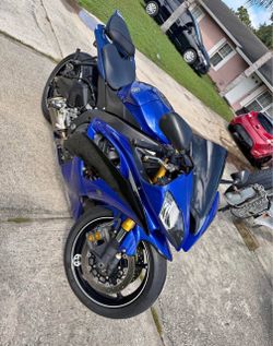 Yamaha R6 2012 motorcycle