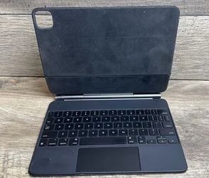 Apple Magic Keyboard for 11-inch iPad * Model A2261