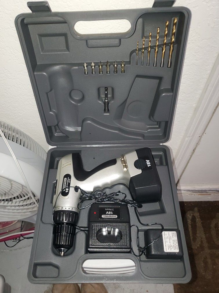 DuraPRO 18V Cordless Drill & Drive Set.