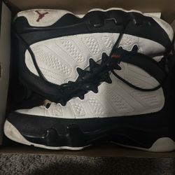 Retro 9  Space Jams Youth Size 5 