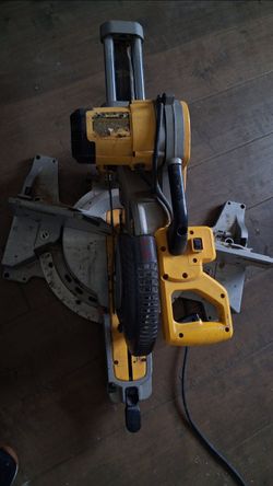 12 inch dewalt dws780 xps double bevel sliding compound miter saw