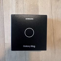 6588130 Samsung Galaxy Ring floor model