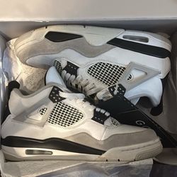 Jordan 4 military blacks