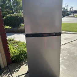 Midea Mini Fridge
