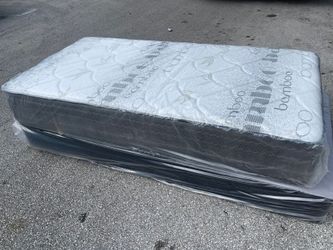 NEW MATTRESS TWIN SIZE PLUSH WITH BOX SPRING