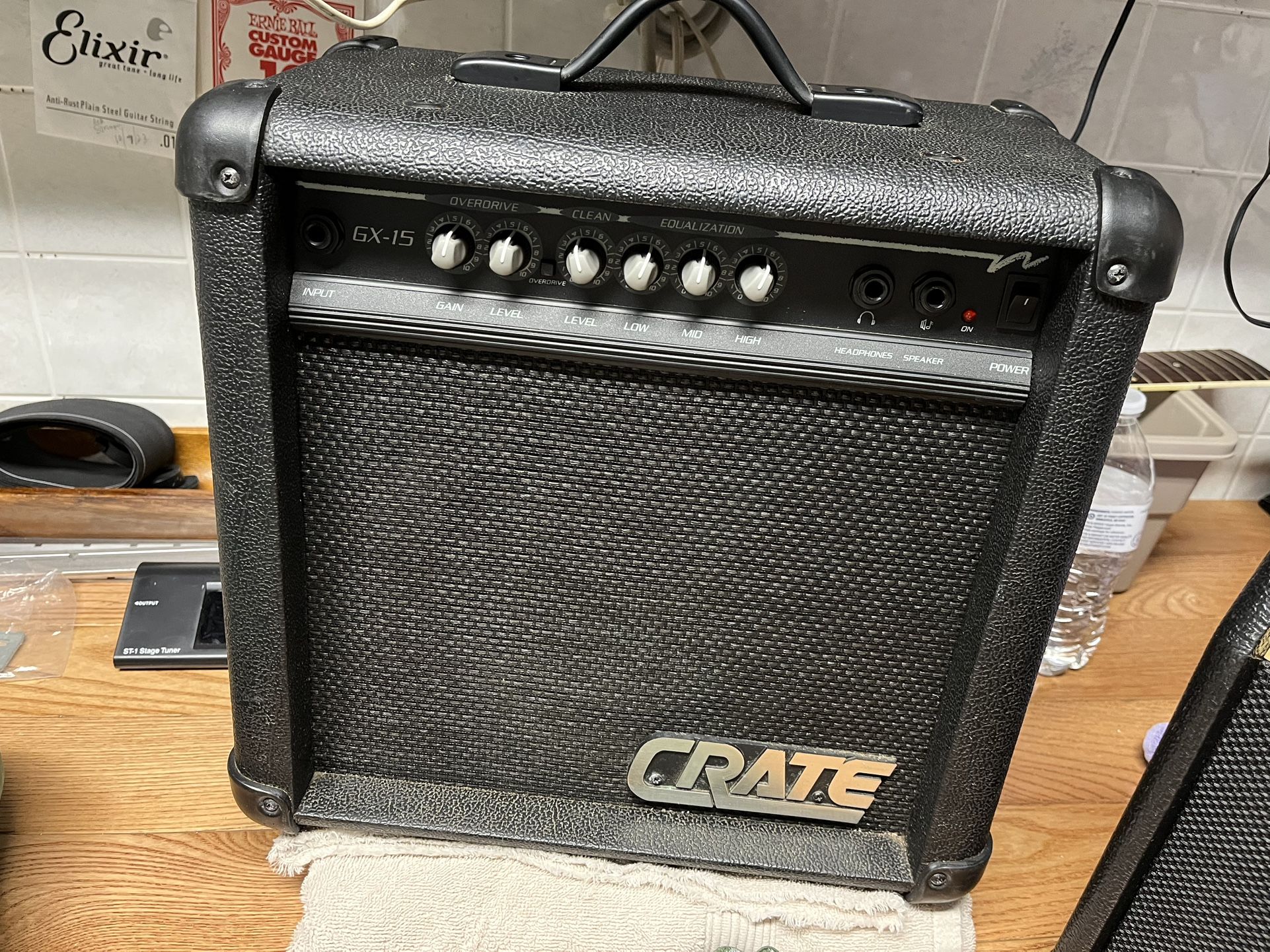Crate GX15 Guitar Amplifier.