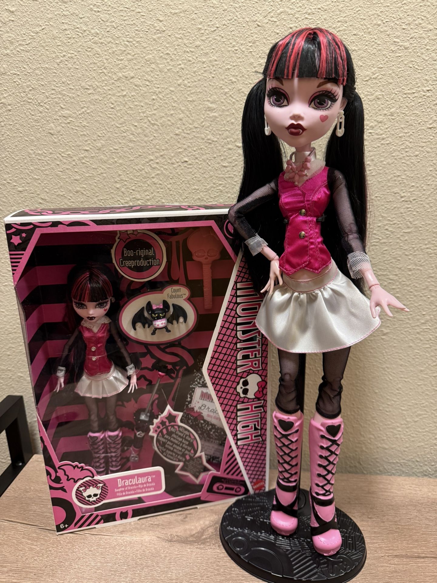 Draculaura Tall & regular Monster High