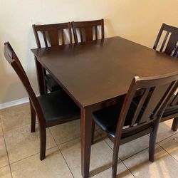 Dining Table With  6 Chairs 