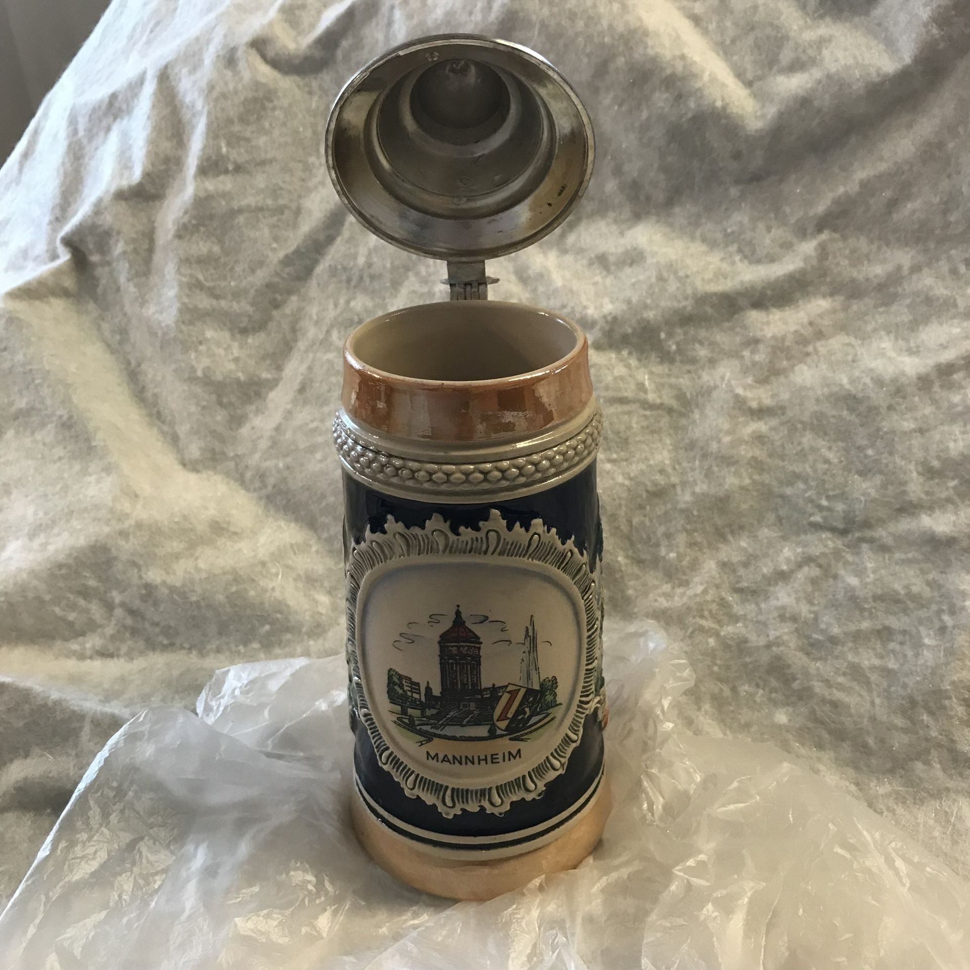 Gertz Mannheim 9” Dark Blue and Cream Beer Stein