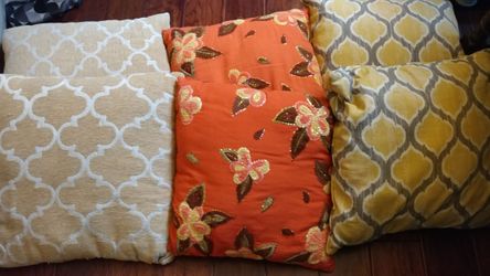 Decorative pillows