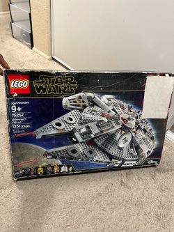 LEGO Star Wars 75257 Millennium Falcon Building Set 1351 Pieces Age 9+