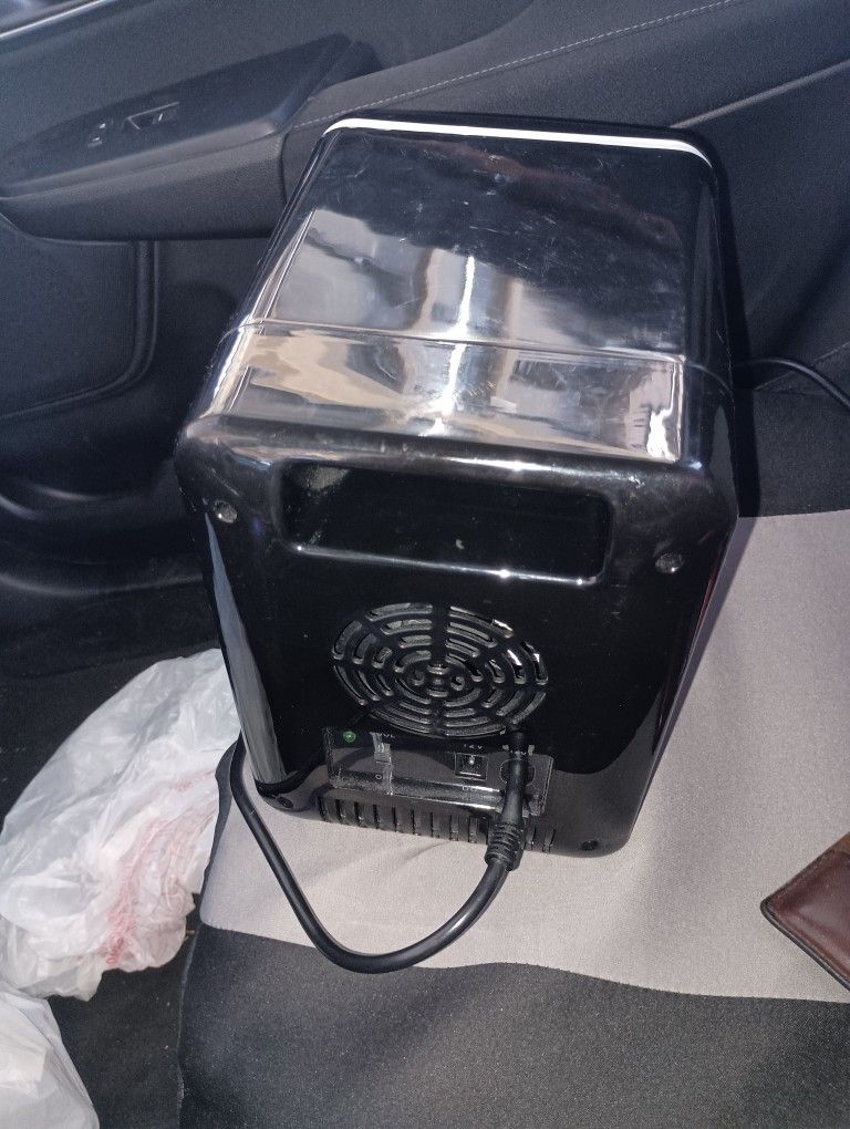 Polar Bear Mini Fridge 