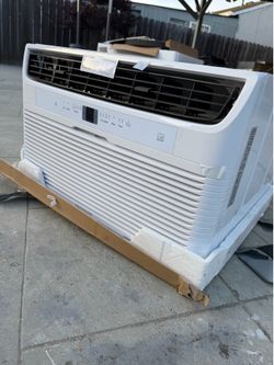 AC Frigidaire