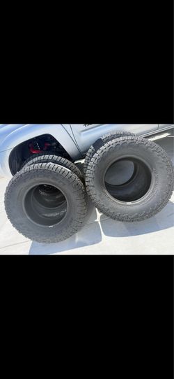 285/70/17… FALKEN WILDPEAK 4W… $1000