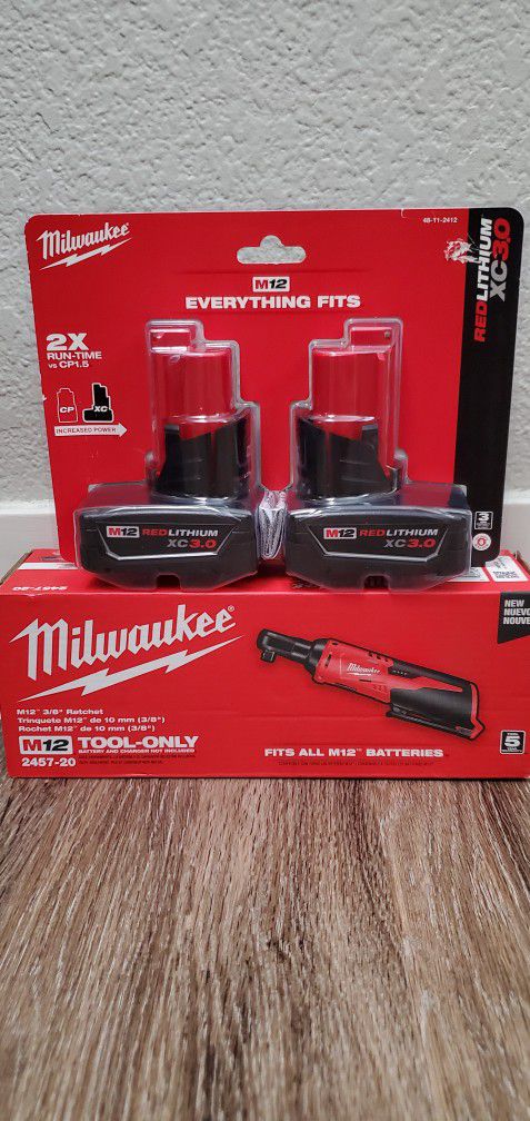 Milwaukee M12 Ratchet+(×2)XC3.0 Batteries Bundle 