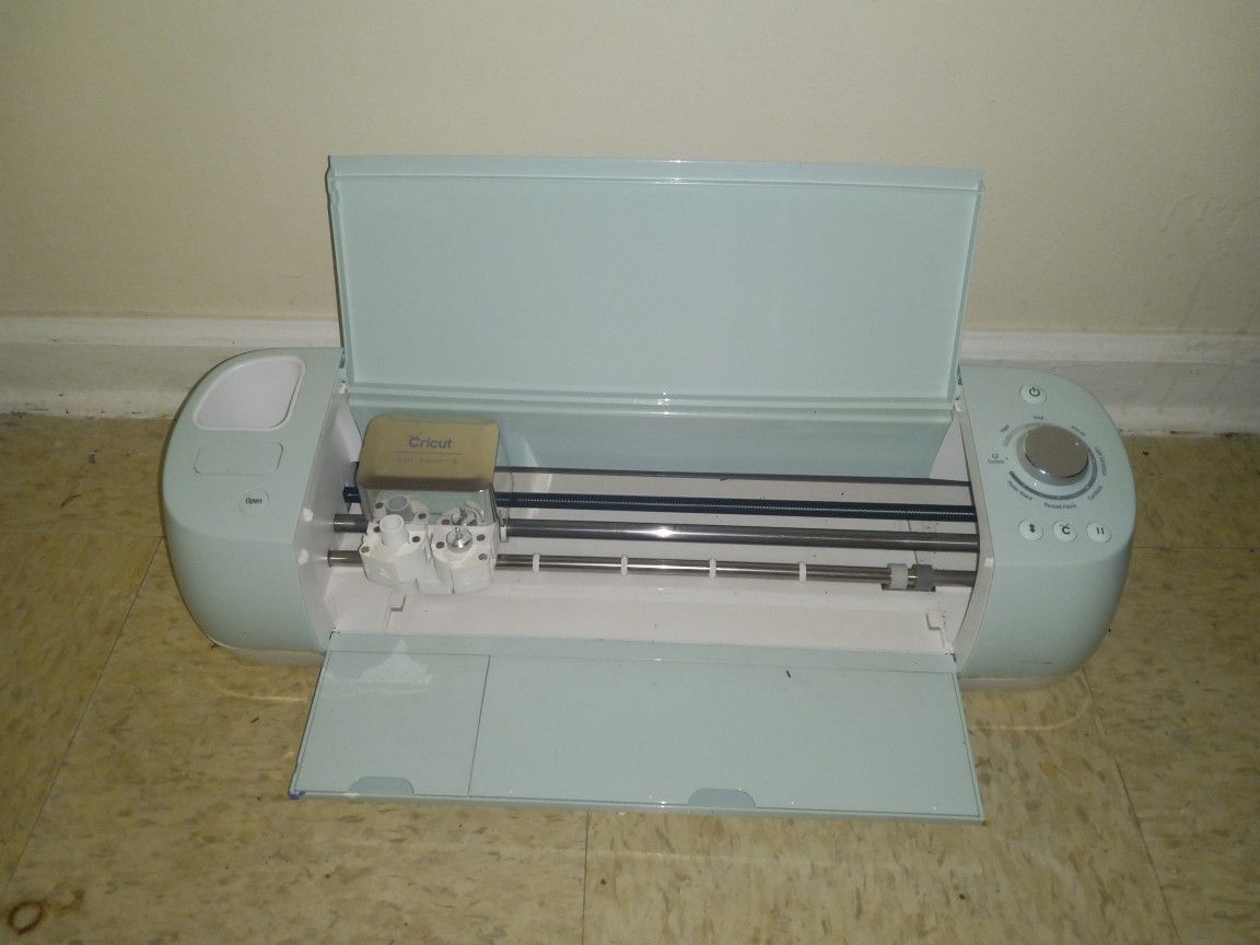 Cricut Explore Air And Accessories