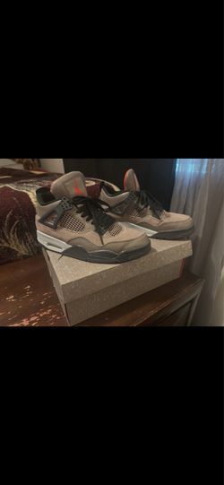 Jordan 4 Retro "Taupe Haze"