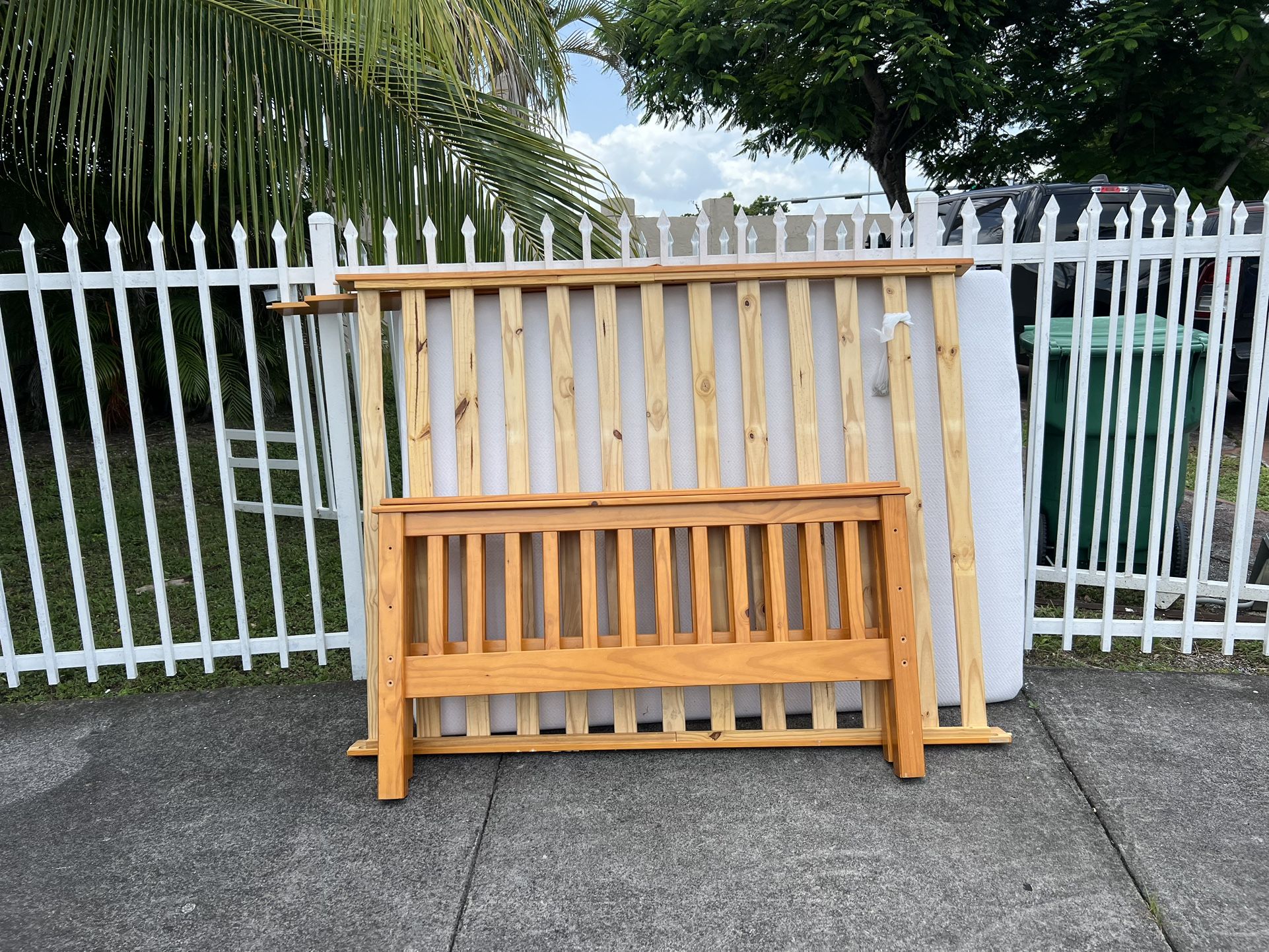 Full Bed For Free for Sale in Miami, FL OfferUp