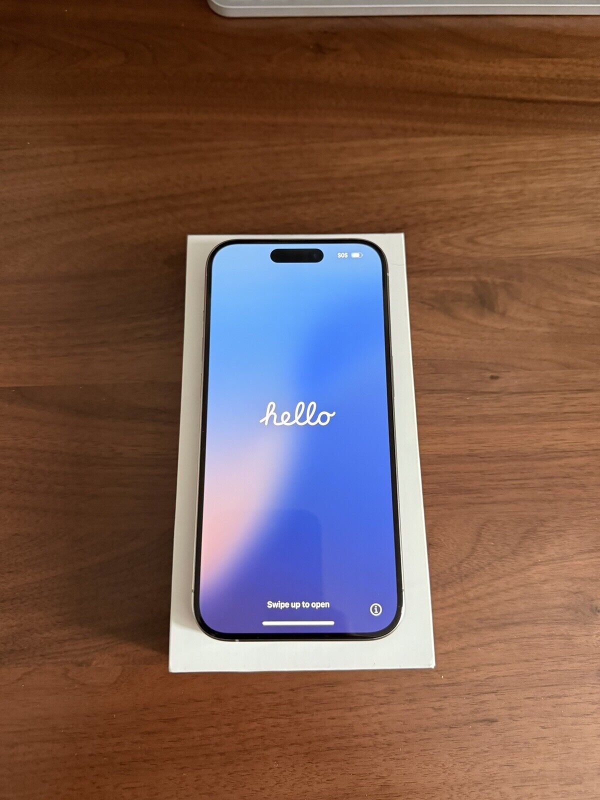 iPhone 15 pro 256gb natural titanium