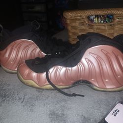 nike air foam Lebron's