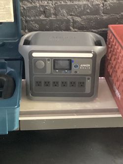 Anker SOLIX Portable Power Station
