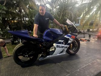 2003 2004 Suzuki Gsxr 1000 Rolling Chassis As Pictures Or Parts No Motor