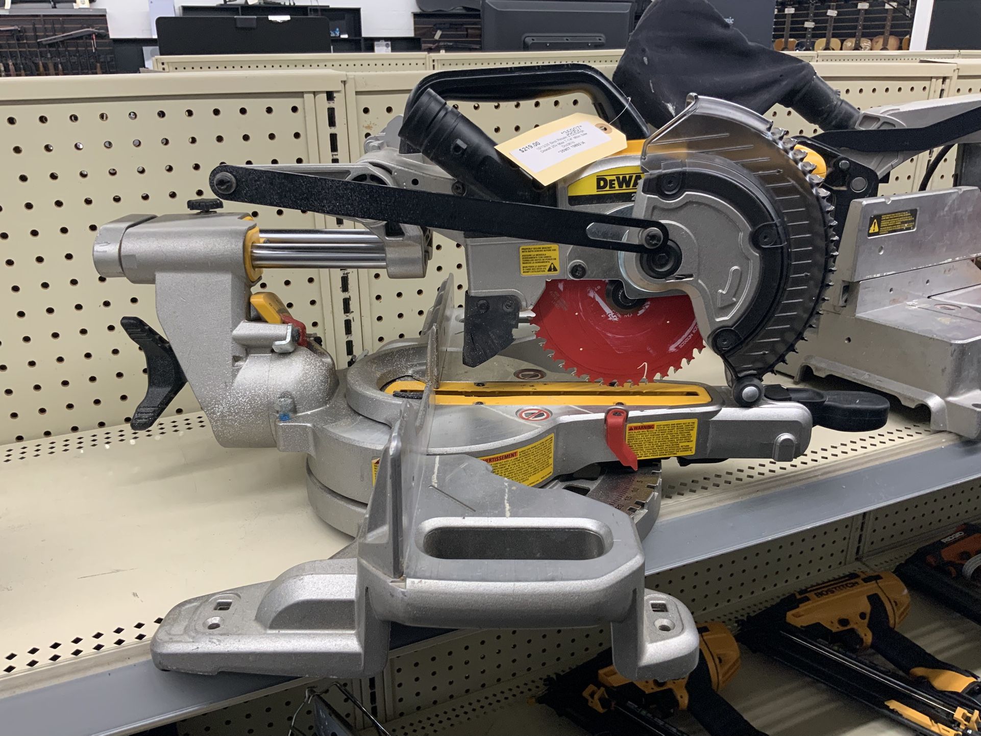 DEWALT 20V MAX Cordless 7-1/4 in. Sliding Miter Saw