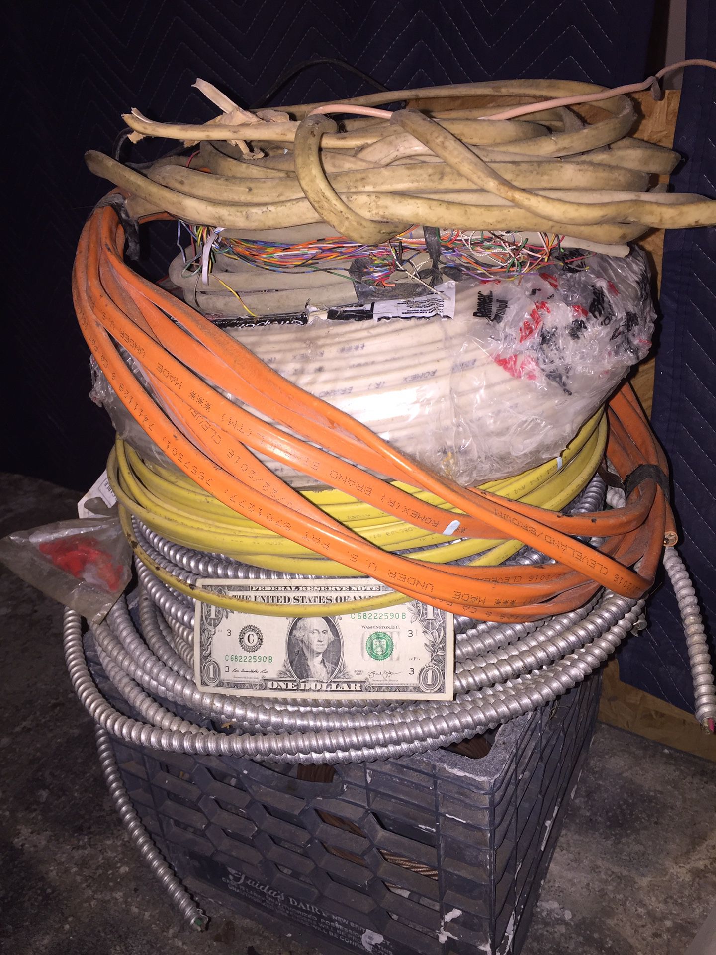 Home electrical copper wire lot. Two new rolls and the rest you see. Perfect for home construction or a project.