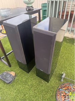 Tower speakers
