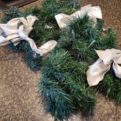 Christmas roping 54" with silver bows