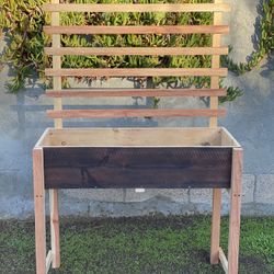 Planter Box With Stand